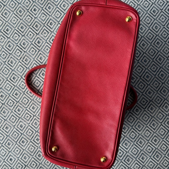 Prada Galleria Saffiano Tote - Picture 11 of 17